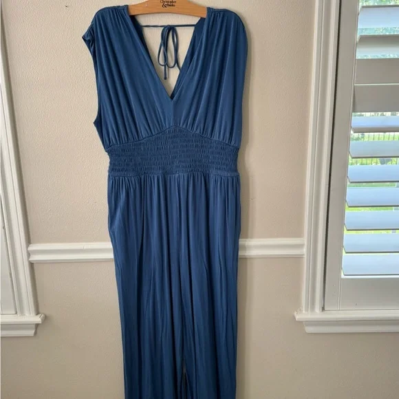 Old Navy Deep Blue V-Neck Jumpsuit - Picture 2 of 6
